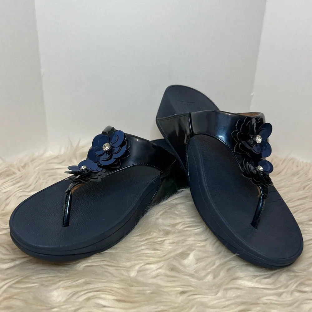 FitFlop‎ Lulu Flower Patent Toe-Thongs Meteor Blue Size 9